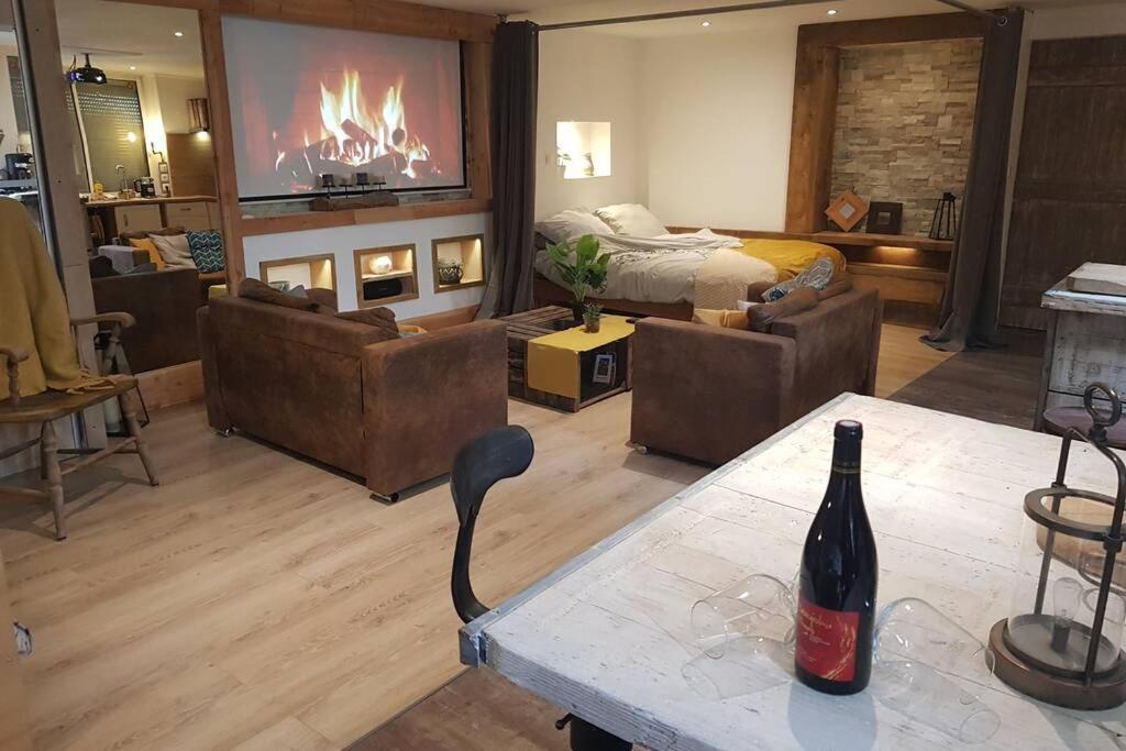 L'Idyllique - Studio Prive Sous Maison Saint-Didier-sur-Beaujeu Экстерьер фото
